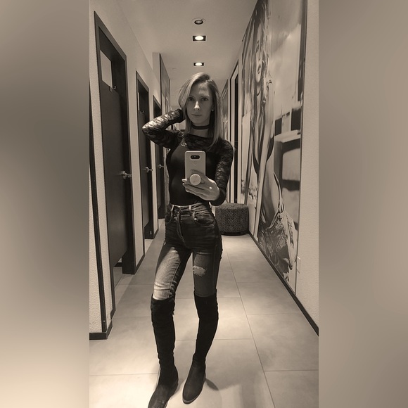 Meet your Posher, Ashley - Picture 1 of 1